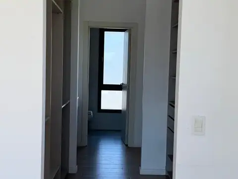 Moderna Casa en Alquiler Anual en Castaños, Nordelta