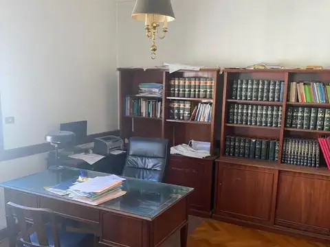 Oficina en Venta en Tribunales, USD 150.000