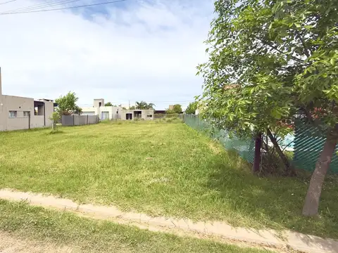 Venta - Terreno 426m2 - Servicios - Barrio El Molino, Roldan