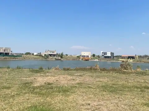 Lote al lago en San Sebastián