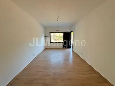 Depto Tipo Casa en Venta en Villa Luzuriaga, USD 61.900