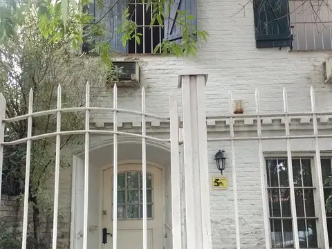 Doctor Jerónimo Fasola 100