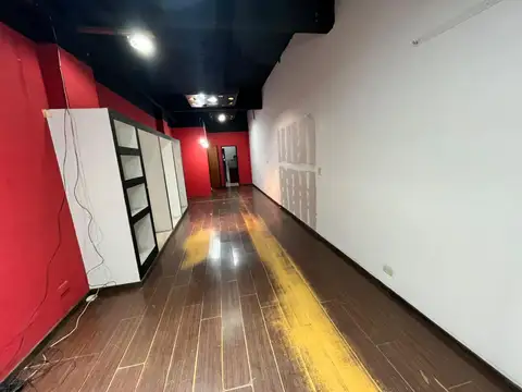 Alquilo Local en Caseros en Centro Comercial F: 2939