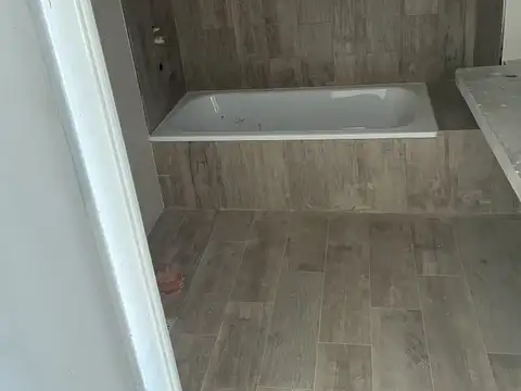 MATADEROS. AV.BRUIX 4800 SEMI PISO MONOAMBIENTE FRENTE BALCON