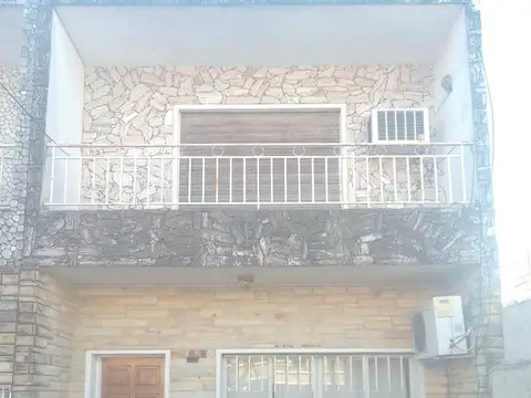 Depto Tipo Casa en Venta de 4 ambientes