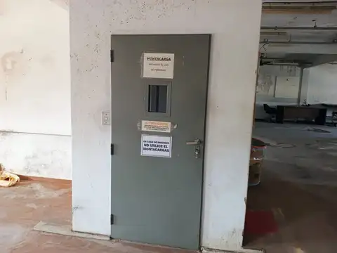 DEPOSITO EN VENTA 1350 METROS OFICINAS HAEDO