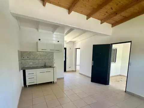 Casa 3 ambientes con 1 baño