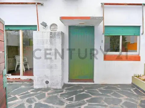 Jose Maria Penna 500, Piso 0