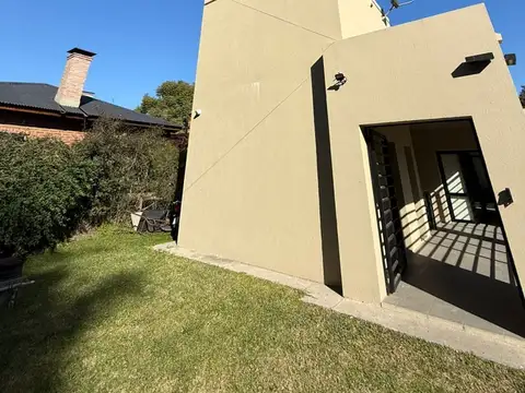 Casa en Venta en Lujan, USD 210.000