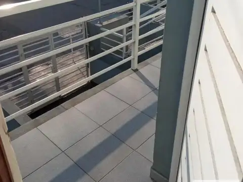 Depto Tipo Casa en Venta al Este