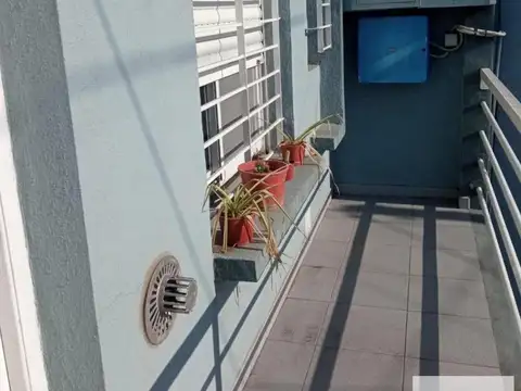 Depto Tipo Casa en Venta de 2 ambientes