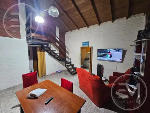 Casa 4 ambientes con 2 baños