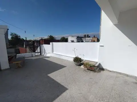 ALQUILER TIPO CASA.BLAS PARERA 1762.QUILMES O. 3 AMB C/PATIO