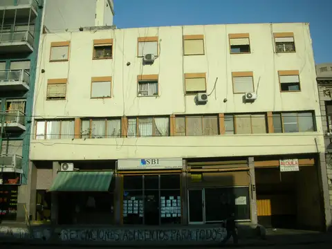 VENTA COCHERA FIJA LA BOCA