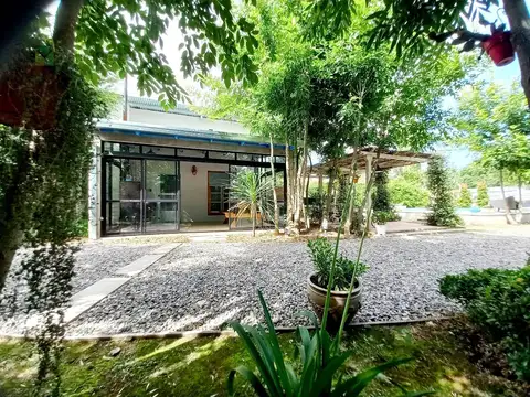 Quinta en Venta con 2 cocheras