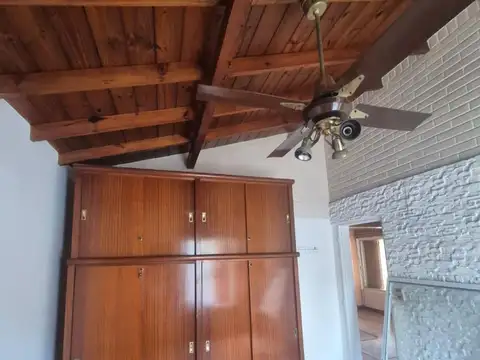 Casa en Alquiler con 1 cochera