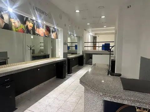 Excelente Local en la zona de villa crespo
