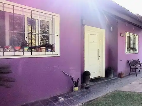 Casa en Venta con 3 cocheras