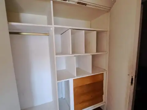 Departamento en Alquiler en Sarandi, $ 600.000