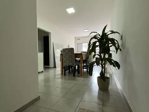 HERMOSO Y AMPLIO DEPARTAMENTO, UBICACIÓN IDEAL!