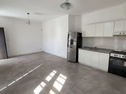 2 AMBIENTES PILAR TIPO DUPLEX PLANTA BAJA COCHERA