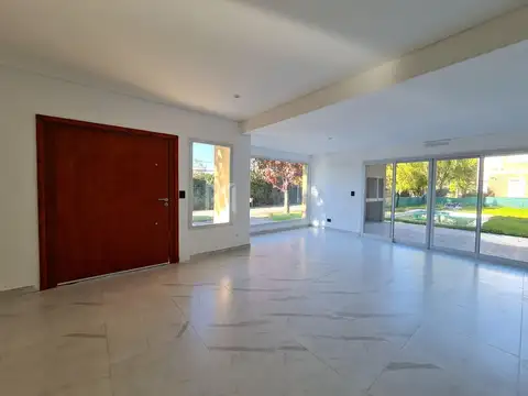 Casa en Venta en Boat Center, USD 450.000