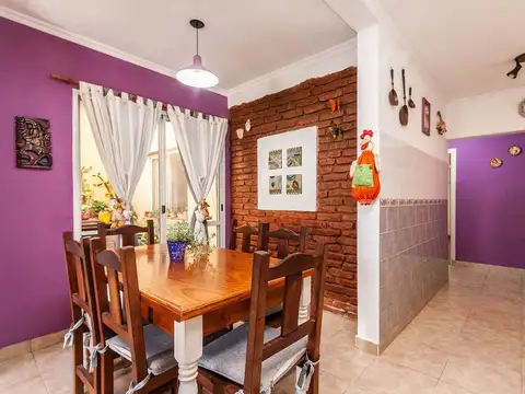 VENTA CASA 3 AMB QUINCHO FONDO BANFIELD OESTE