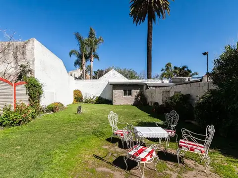 VENTA CASA 3 AMB QUINCHO FONDO BANFIELD OESTE