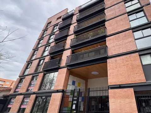 Paulino Rojas 200