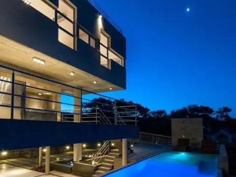 Casa en Alquiler Temporal en Carilo, $ 100