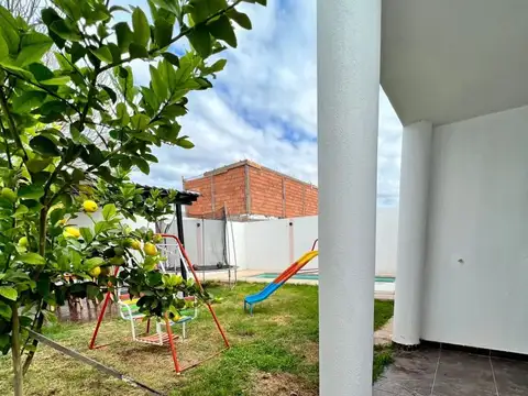 Casa a la venta en San Luis ? Calle René Favaloro
