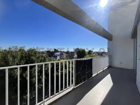 DEPARTAMENTO SEMIPISO 3 AMBIENTES A ESTRENAR CON TERRAZA Y COCHERA | DISEÑO MODERNO Y LUMINOSO
