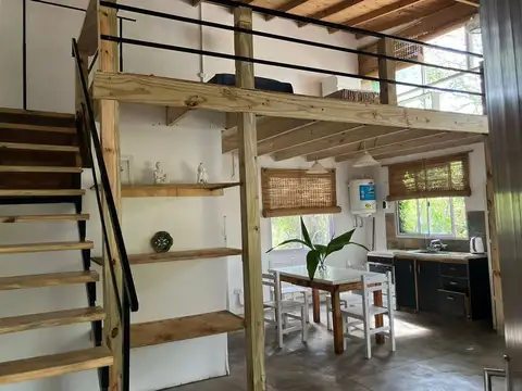 Depto Tipo Casa en Alquiler con 1 cocheras
