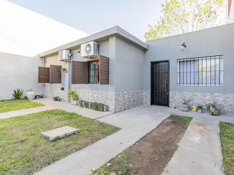 Venta de Casa 4 ambientes en Longchamps