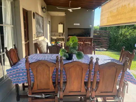 Casa en Alquiler  amoblado   en San Alfonso Pilar del Este | VCO Propiedades