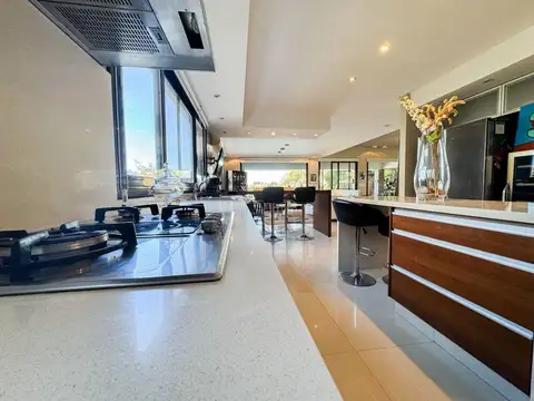 Casa en Venta en San Isidro Labrador, USD 1.250.000