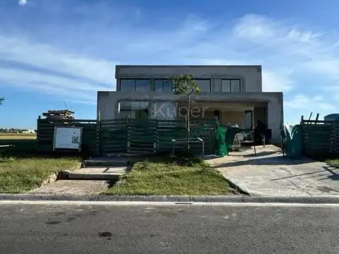 Casa  en Venta en Amarras, Puertos, Escobar