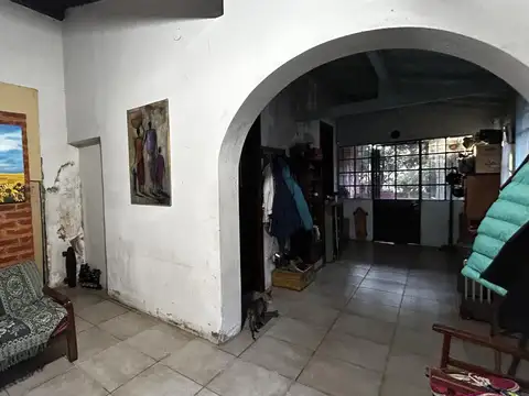 Casa en Venta con 3 cocheras