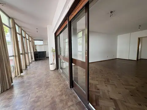 Departamento 4 ambientes con 3 baños