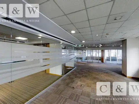 Oficina en Venta con 23 cocheras