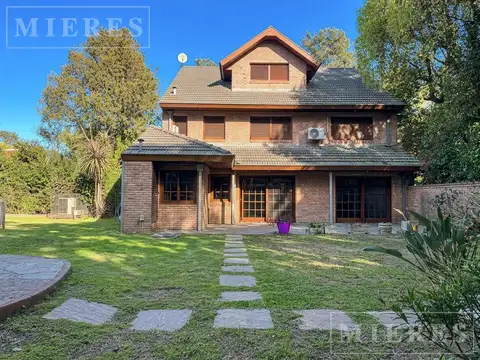 Muy linda casa en alquiler en La Horqueta.