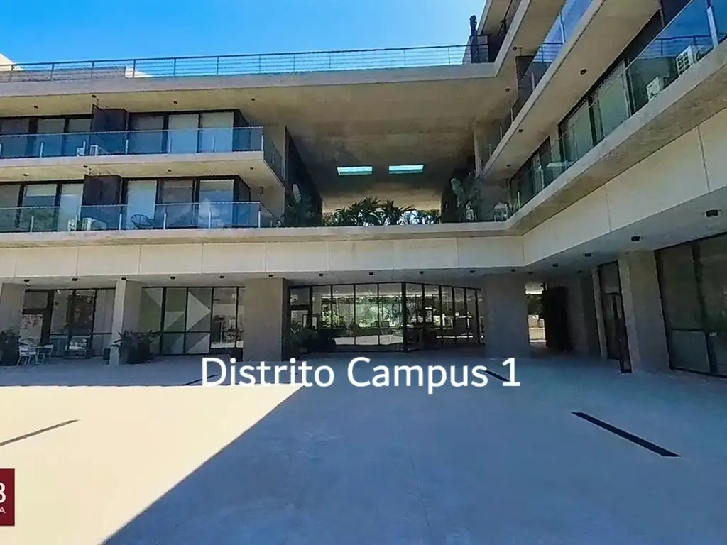 Frente a Universidad Austral 1000