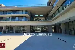 Frente a Universidad Austral 1000