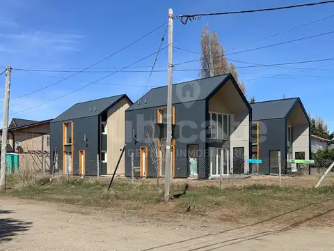 Casa en PH en  Dina Huapi a estrenar a 200 m del lago