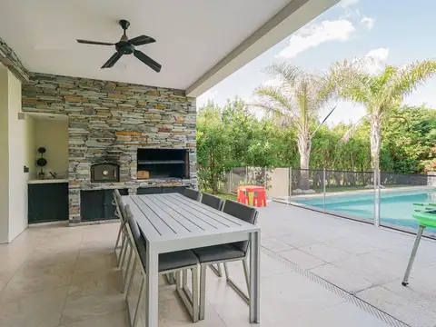 Casa en  Barrio El Recodo