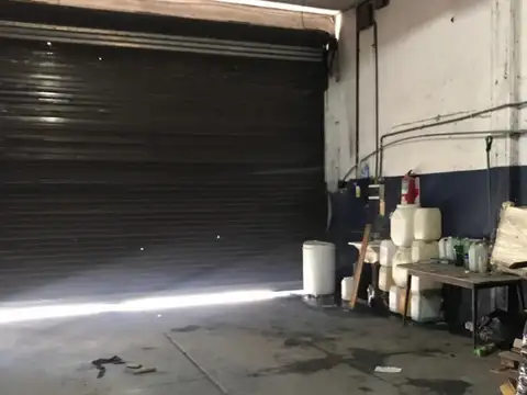 Galpon en Alquiler 8,66  mts Frente