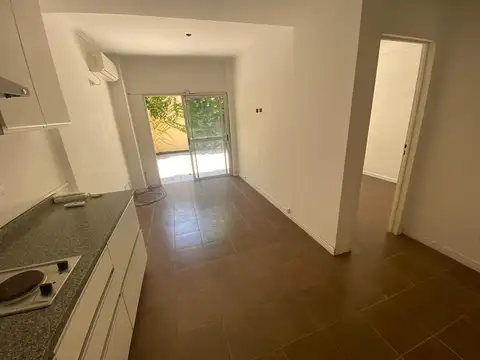 Avenida Bartolomé Mitre 1000, Piso PB