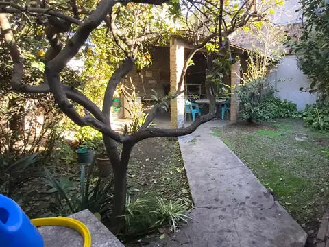Casa 6 ambientes con 3 baños