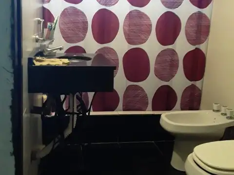 Casa 2 ambientes con 1 baño