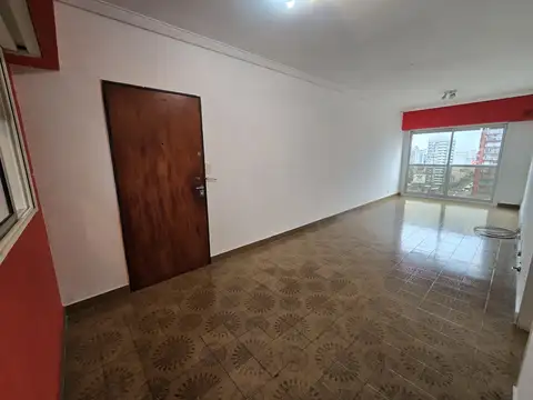 Departamento 2 amb. Balcón al Fte. Muy luminoso. Lavadero x separado.